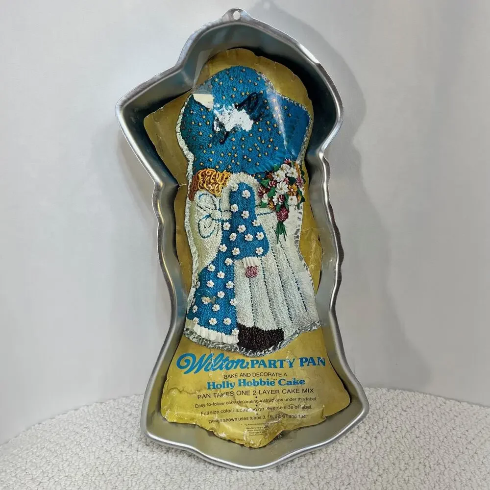 Wilton Holly Hobbie Aluminum Cake Pan #2105-7784 Vintage 1975 New W/ Defects